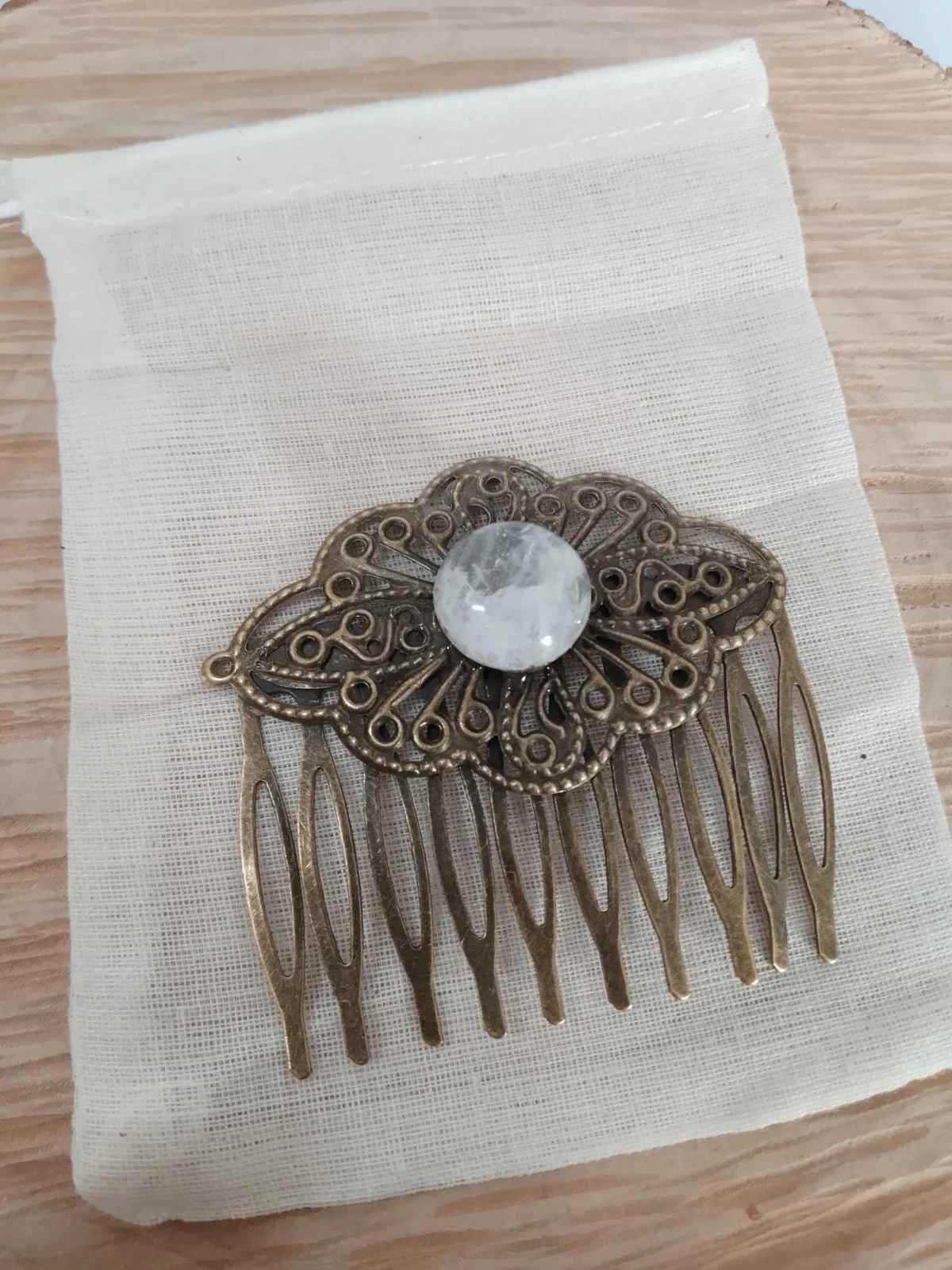 Barrette peigne pierre de cristal de roche naturelle